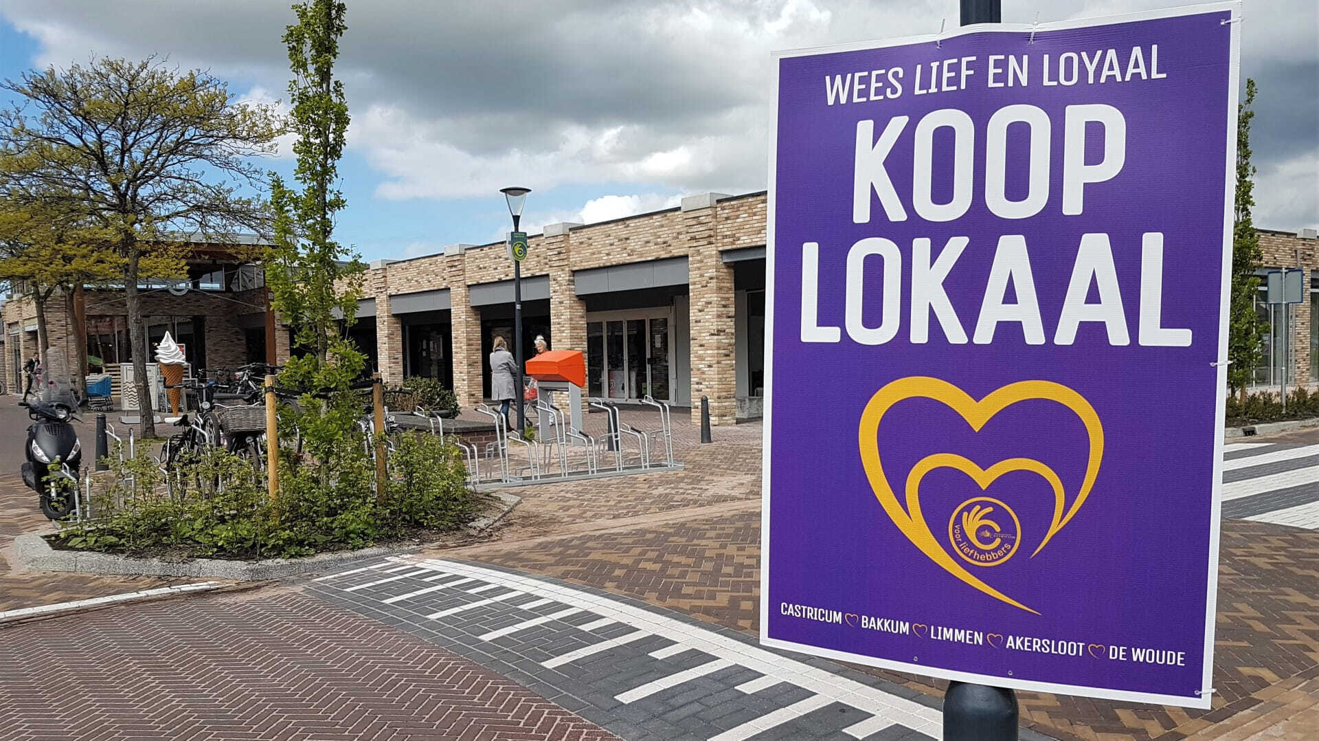Foto: Koop lokaal bord winkelcentrum Geesterhage Castricum.jpg